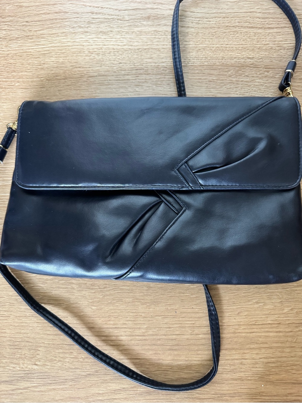 Almonds Vintage Navy Leather Shoulder Bag with Folded Accent